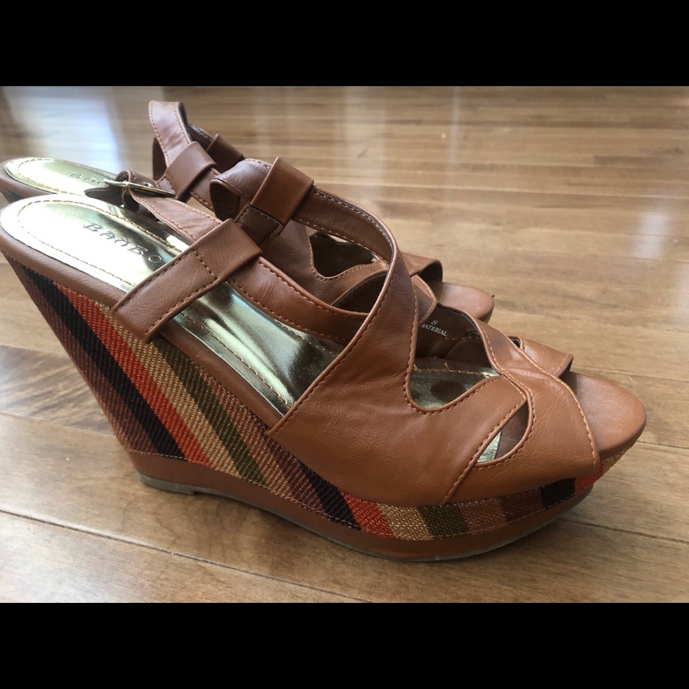 Bamboo Wedge Sandals Size 8 Never Worn